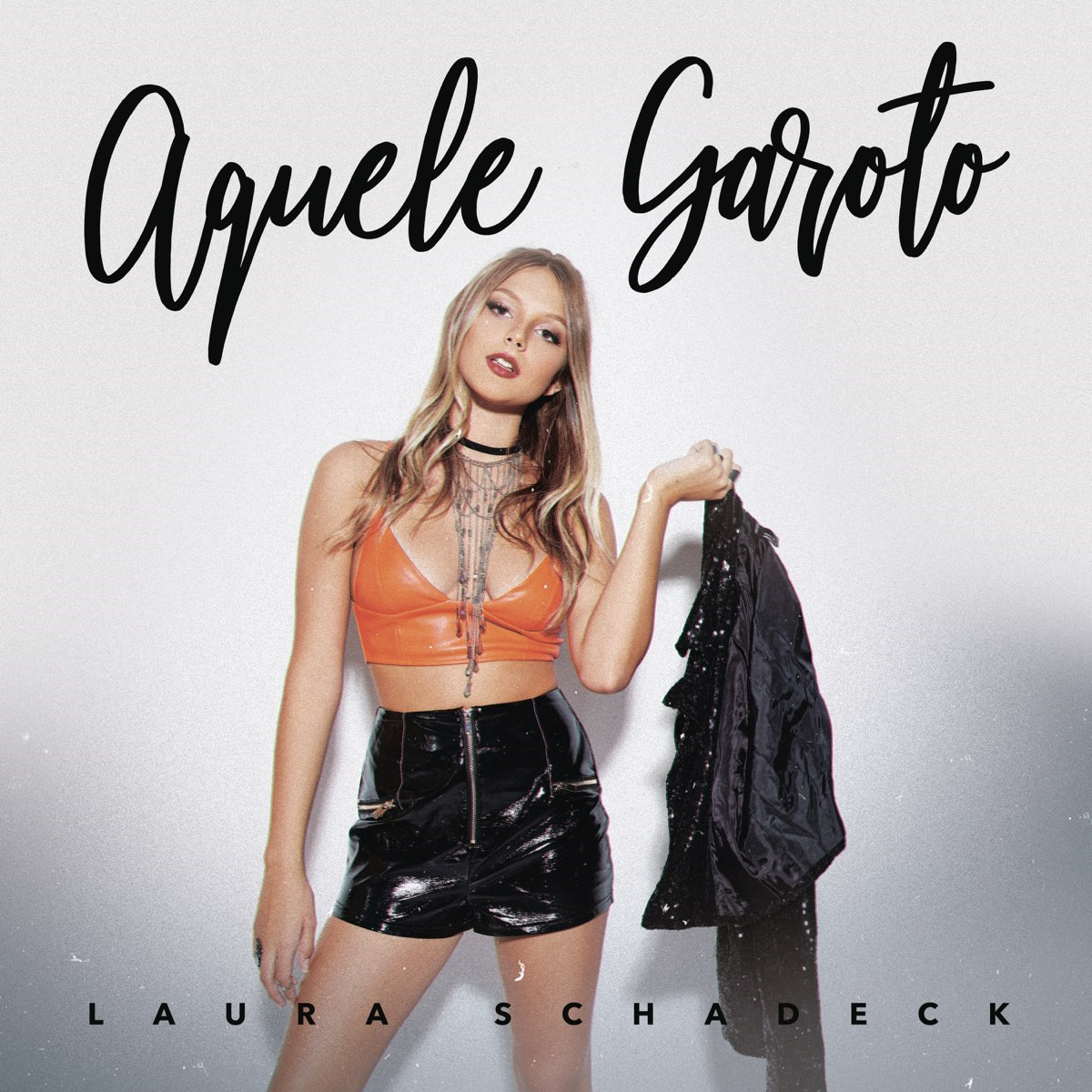 Laura Schadeck lança seu novo single, 